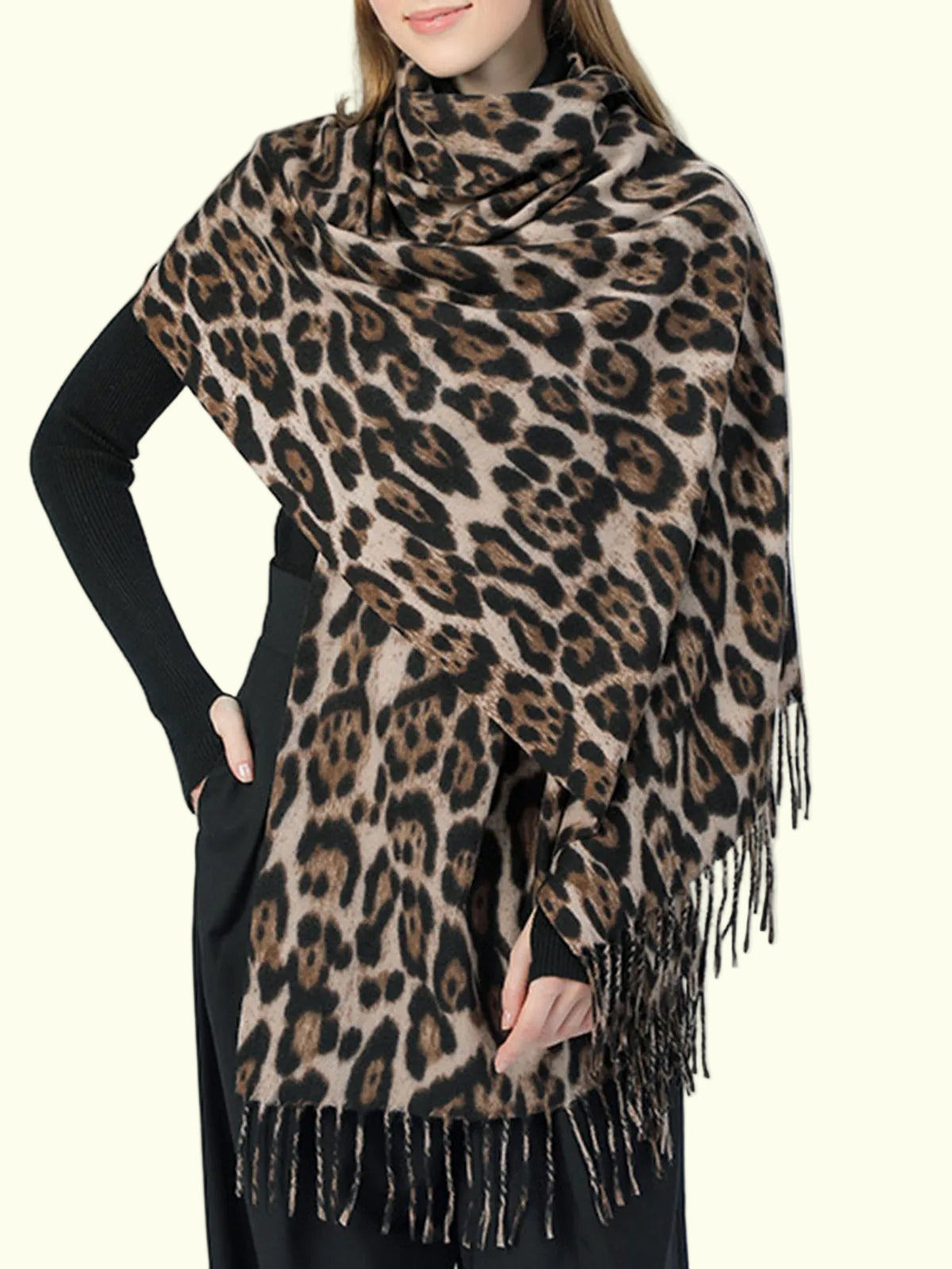 Schickes Leopardenmuster-Fransen-Schal